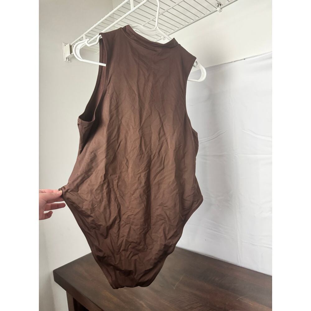 SKIMS One Piece Swimsuit 2XL Cocoa Zipper Front Sleeveless  NWT - Picture 2 of 8